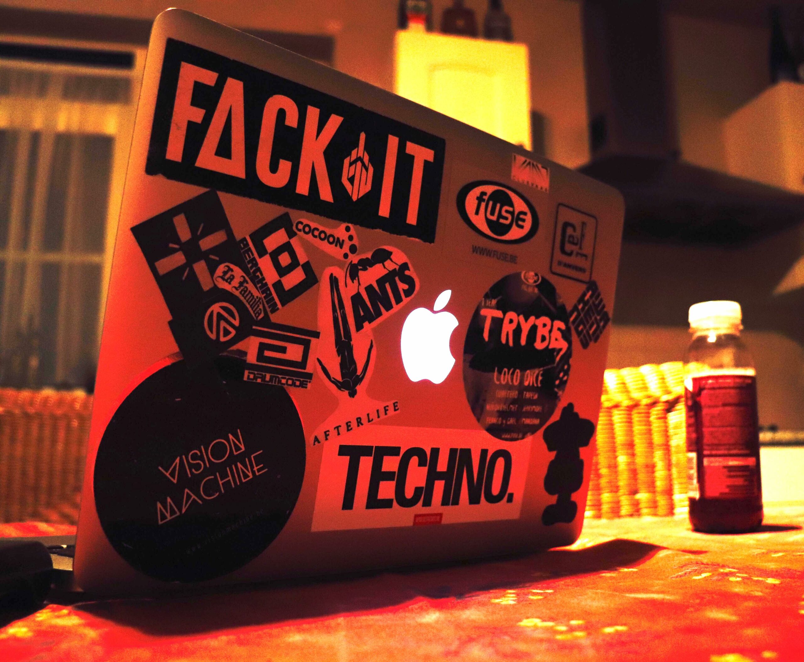 Techno Stickerpack XL photo review