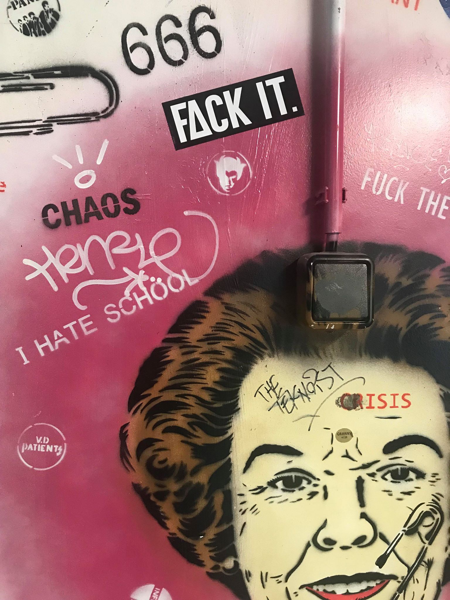 Techno Stickerpack XL photo review