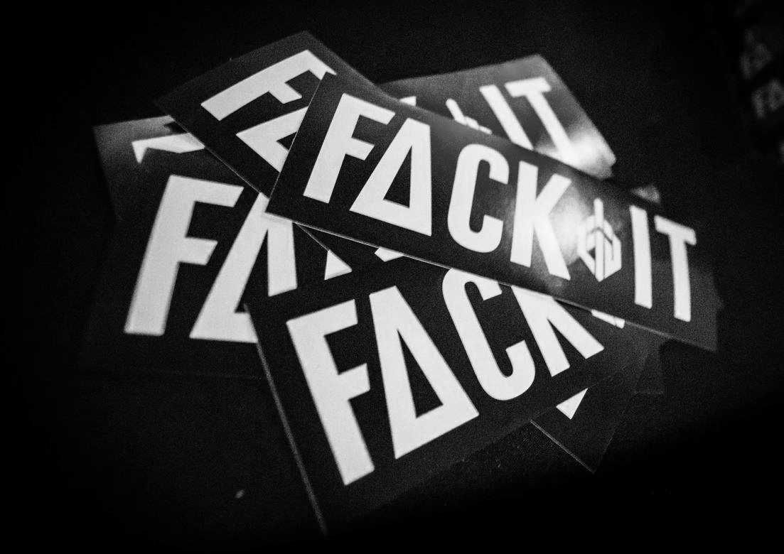Techno Stickerpack XL photo review