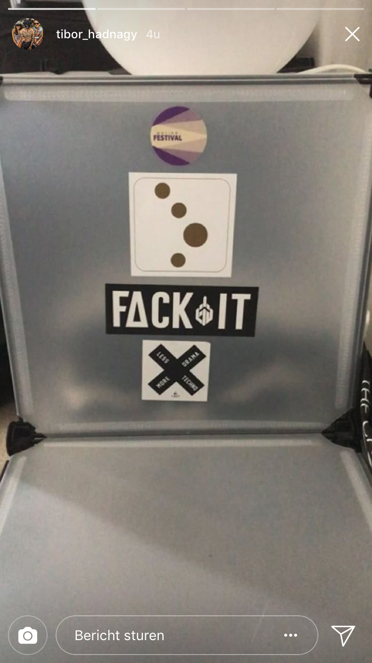 Techno Stickerpack XL photo review