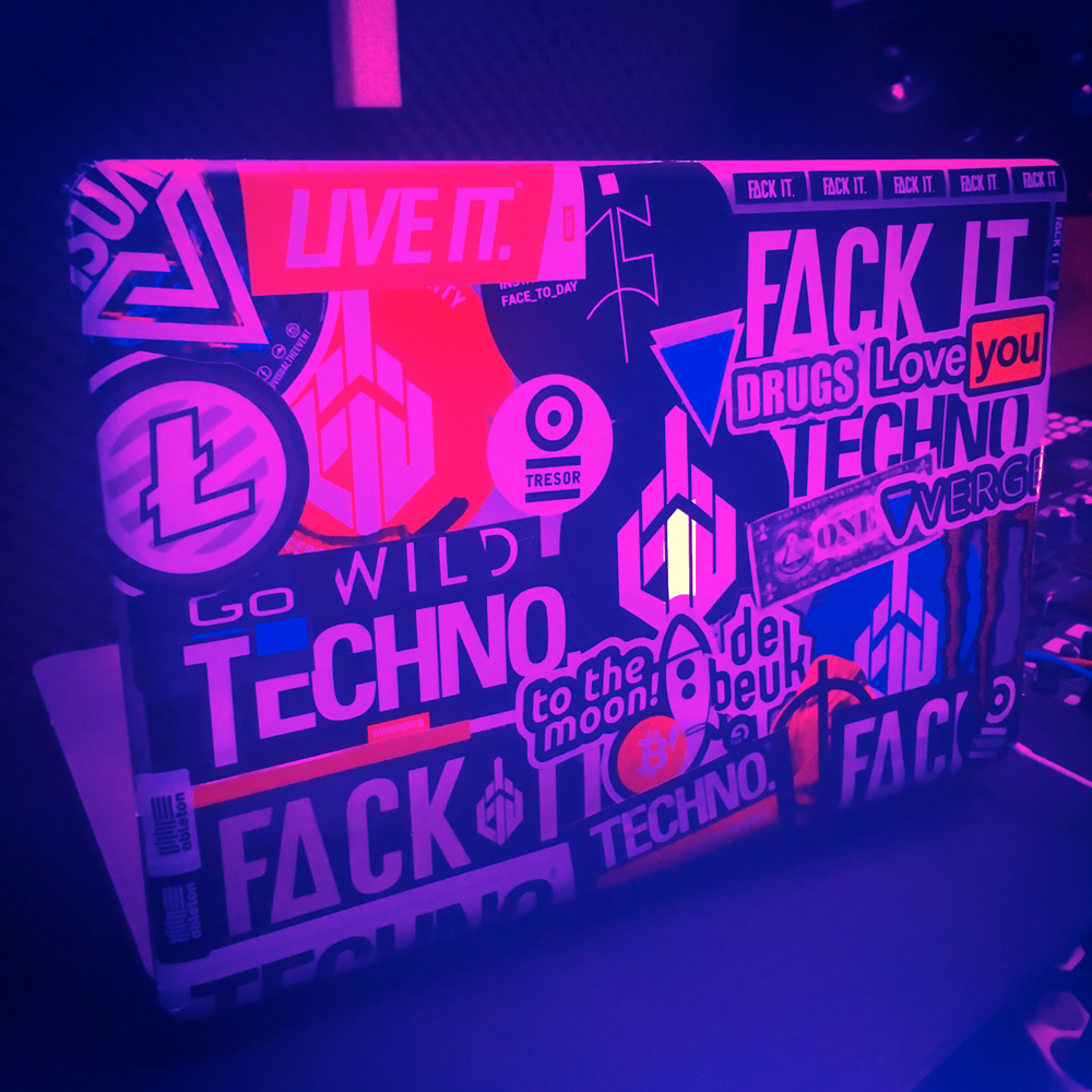 Techno Stickerpack XL photo review