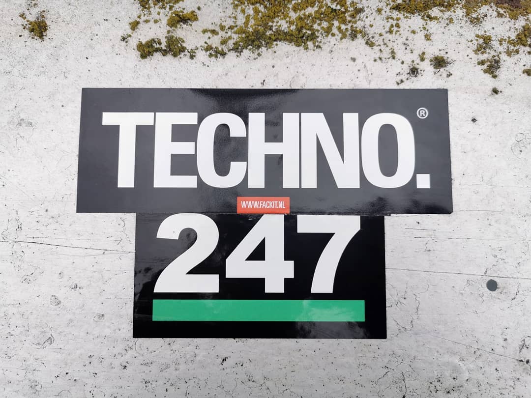 Techno Stickerpack XL photo review