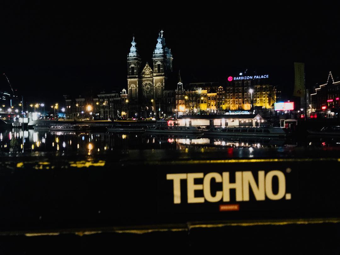 Techno Stickerpack XL photo review
