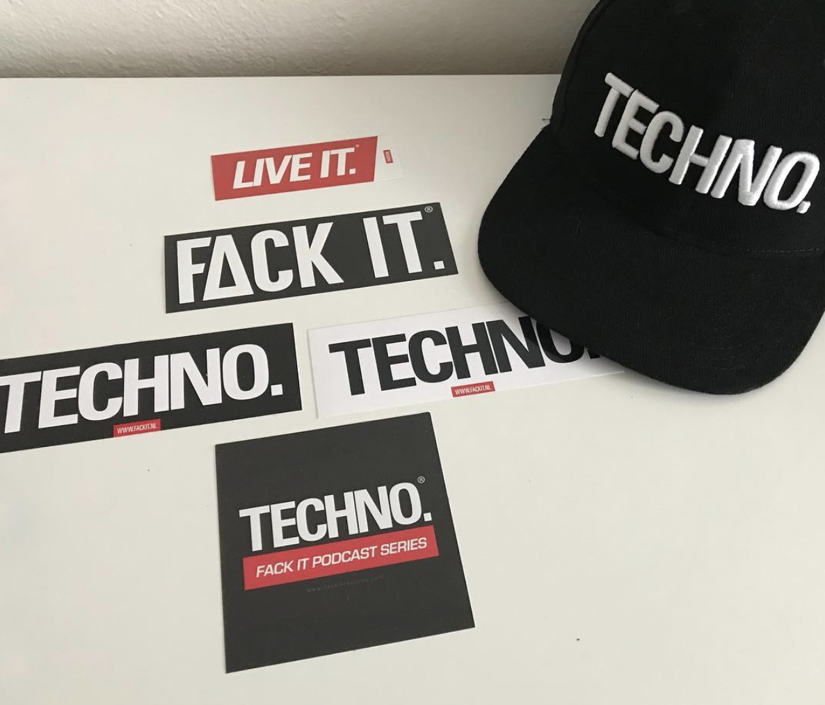 Techno Stickerpack XL photo review