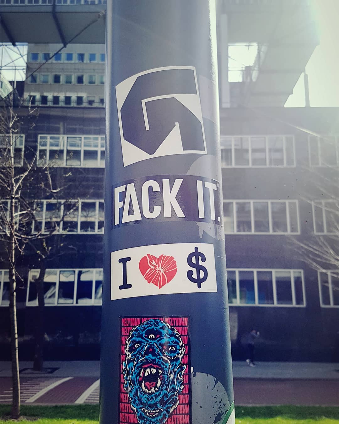 Techno Stickerpack XL photo review