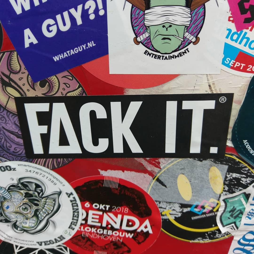Techno Stickerpack XL photo review