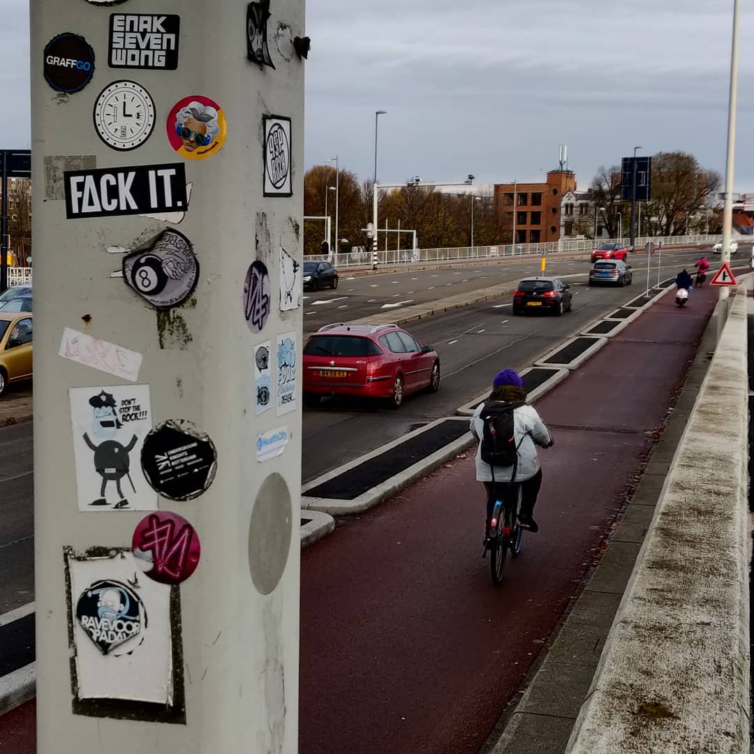 Techno Stickerpack XL photo review