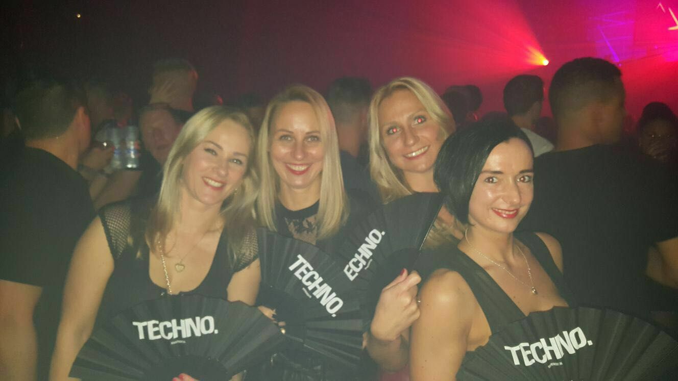 Techno Handfan photo review